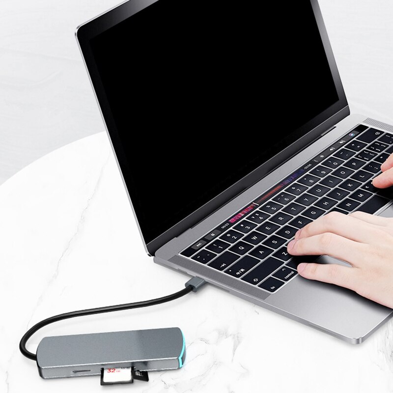 USB C Hub USB C HDMI Adattatore 6 In 1 Tipo C Hub con 4K USB C a HDMI, carta di DEVIAZIONE STANDARD TF Reader 3 Porte USB 3.0 con la Respirazione Luce per