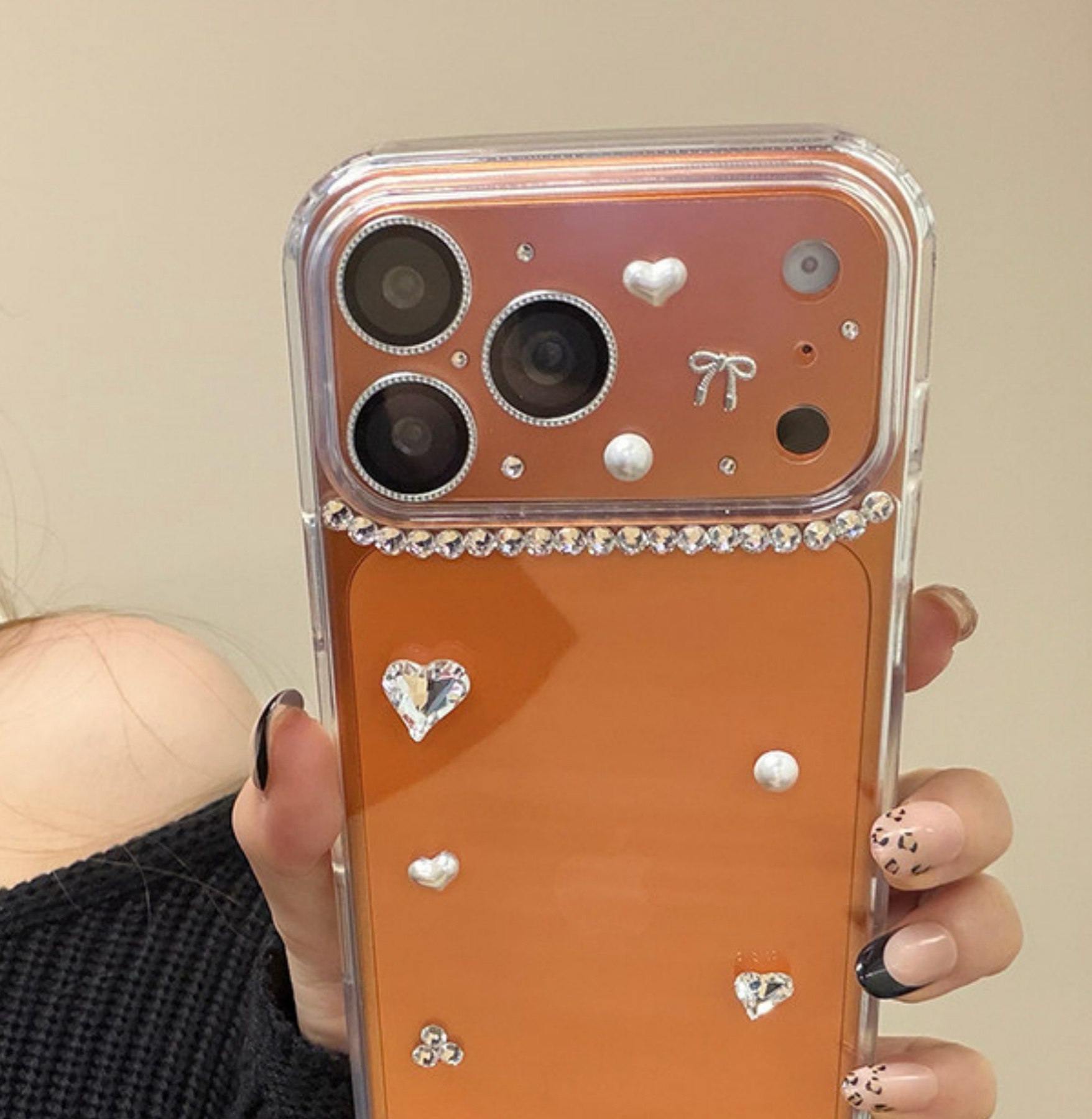 Luxuriöser 3D-Schleifen-Perlen-Liebesherz-Dekorations-Kameralinsen-Schutz für iPhone 17 Pro Max 17 Pro Schutzglas-Linse