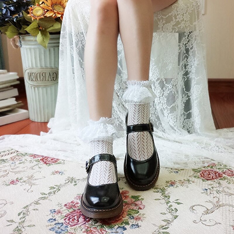 Medias altas de encaje blanco de Lolita japonesa para mujer, medias transparentes de rejilla, hasta la rodilla, medias de pierna, ropa de calle