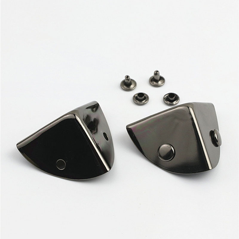 2 stuks metalen driehoek tas hoekbeschermer gesp voor leer ambachtelijke portemonnee flap handtas boek fotoalbum DIY hardware accessoires: Black Nickel