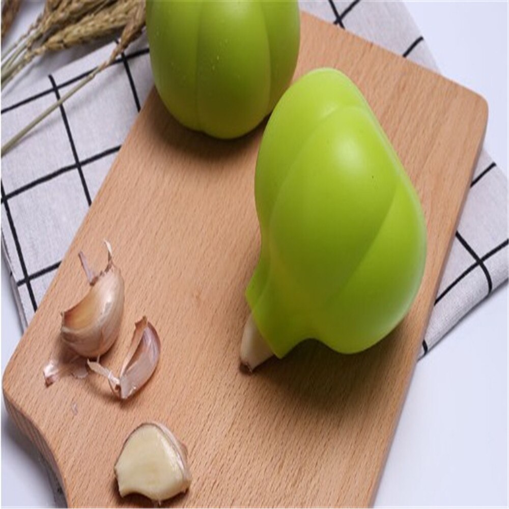 1PC Magic Silicone Garlic Peeler Peel Easy Useful Kitchen Tool Color Random, Kitchen Tool For Garlic Peeler Peel Remover Silicon