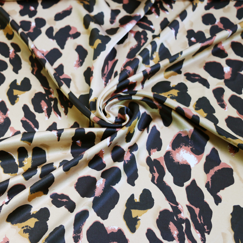 100cm*148cm blanke ko mønster satin stof foring tørklæder børnelegetøj materiale boligtekstil: Farve 6