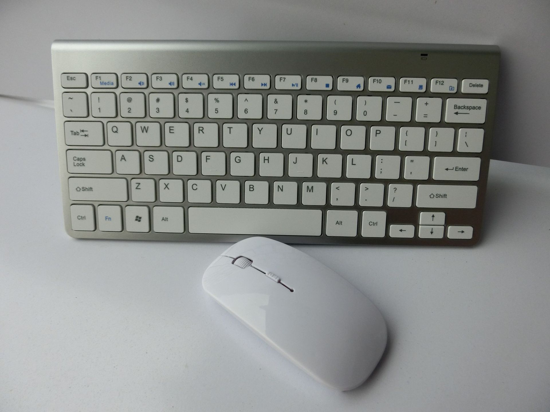 Ergonomic Wireless Keyboard Small Stylish 2.4G Mouse Set Mini Keyboard For Games Office Entertainment Desktop Laptop