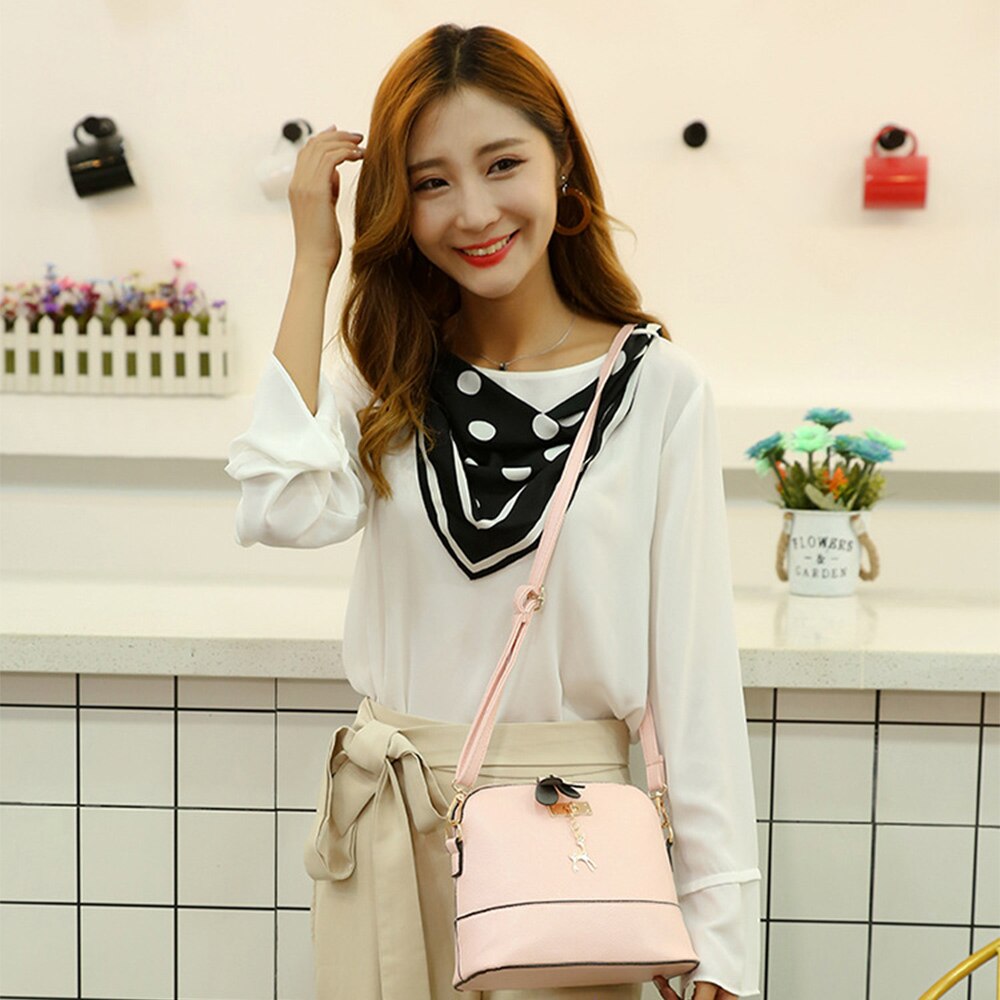 PU Leather Women Shoulder Bags Female Purse Deer Pendant Handbags Girl Mini Crossbody Bags Vintage Small Mini Flap Bolsos