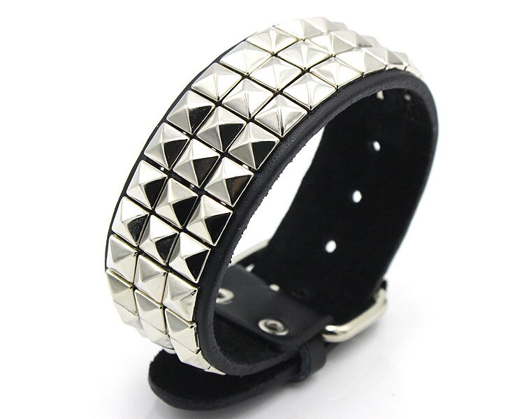 Brett armband punknit läderarmband rock 4 rader fyrkantiga naglar armband justerbar storlek smycken armband & amp; armband