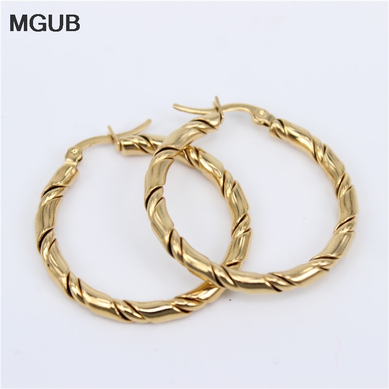 gold color hoop earring 30mm35mm40mm outer diameter and 4mm thick Simple women wear every day LH679