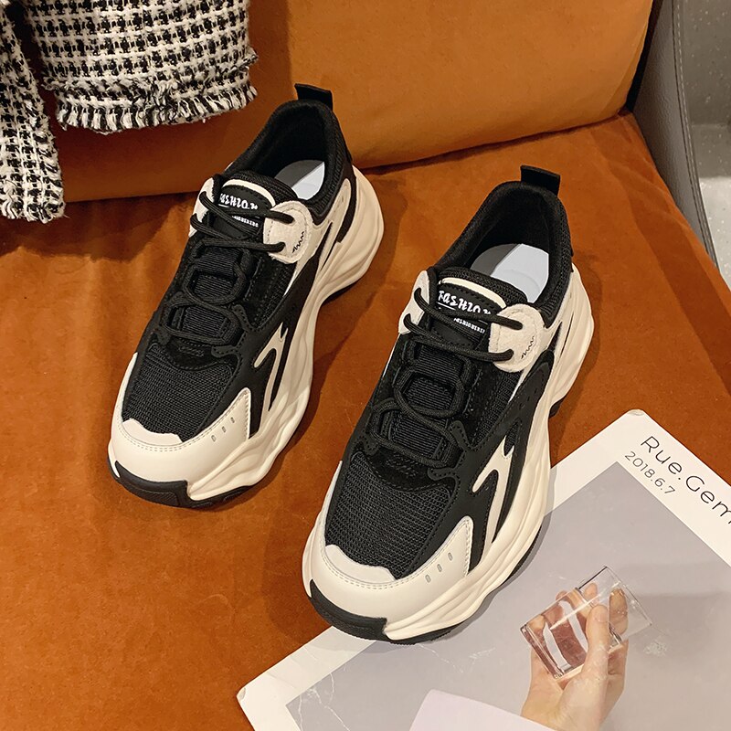 breathable tennis shoes