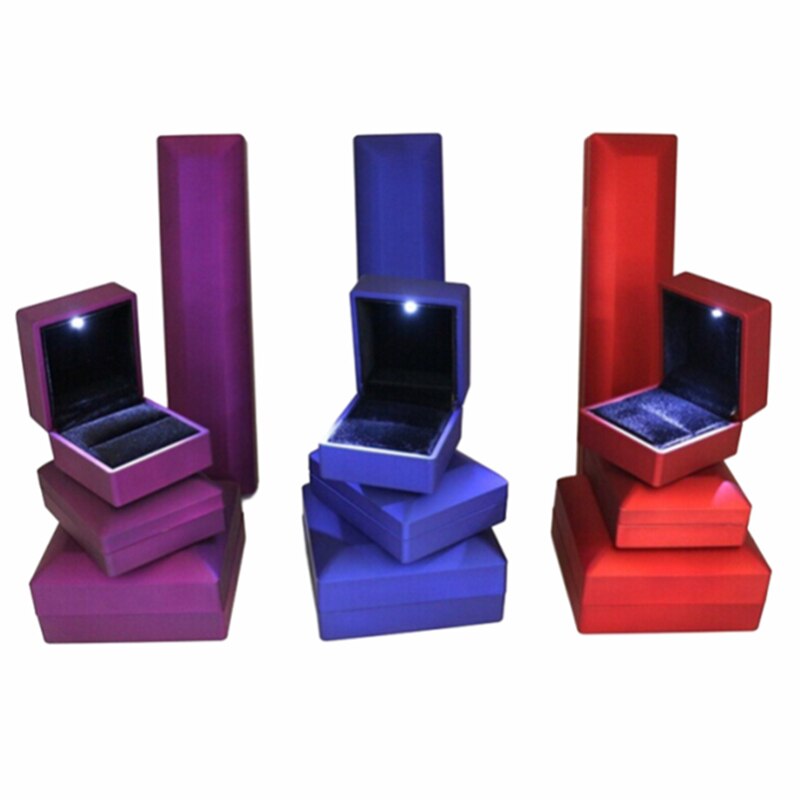 LED Lighted Engagement Jewellery Ring Box Pendant Necklace Jewelry Display Case