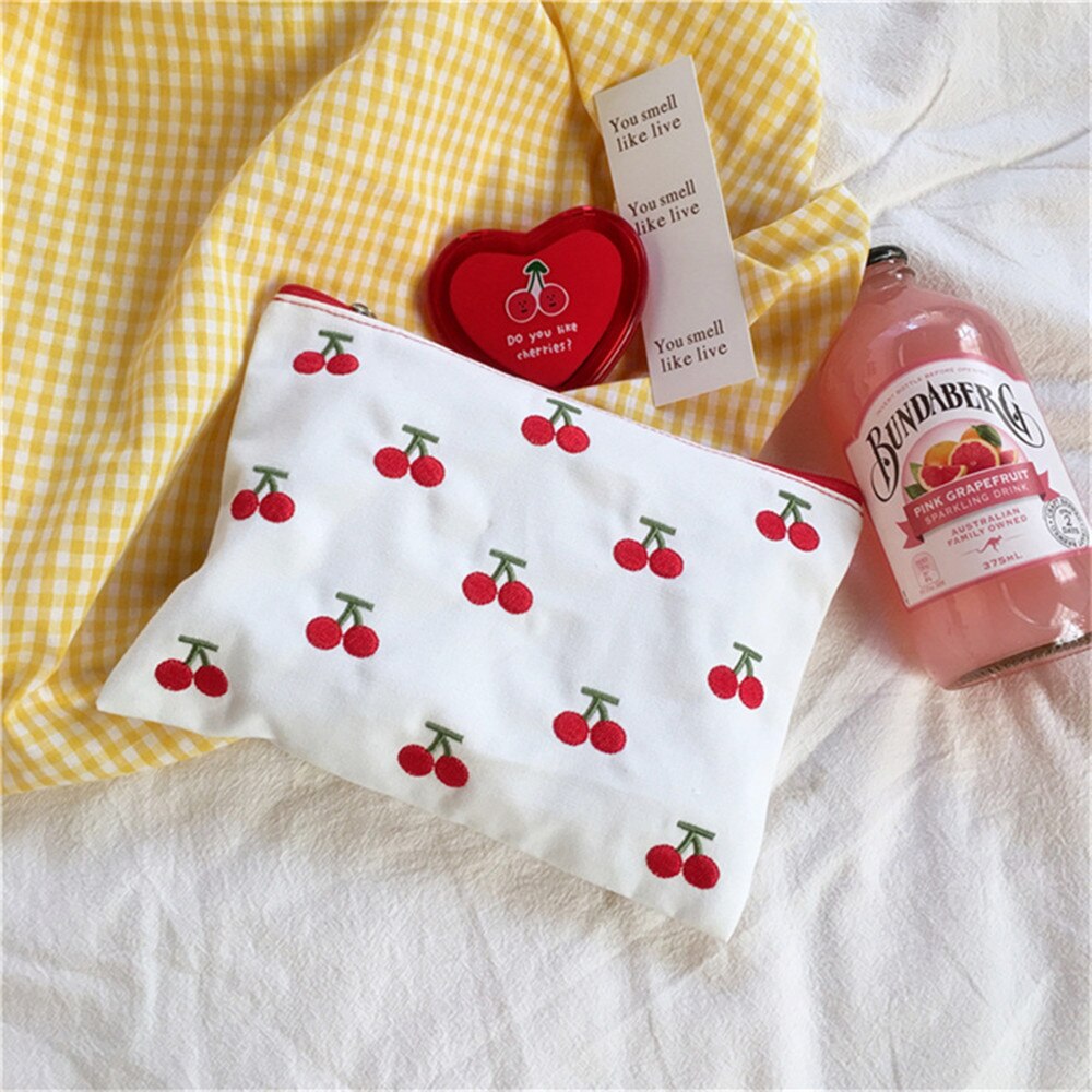 1 pc ins kirsebærrød plaid makeup læbestift taske unge piger sød clutch make up håndleds taske til kvinder rejse kosmetik taske: Kirsebær uden rem