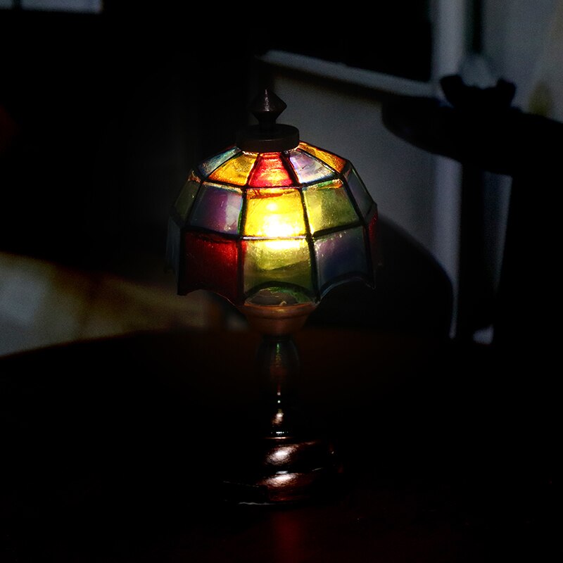 1:12 Poppenhuis Mini Bureaulamp Led Lamp Gekleurde Schaduw Leeslamp Pop Decor Speelgoed