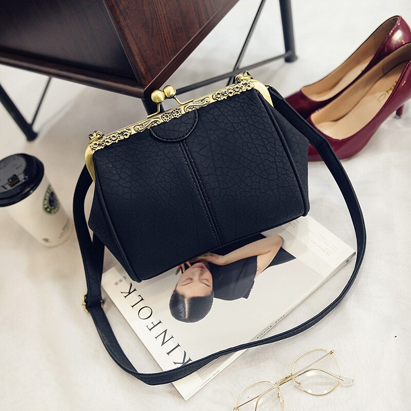 Vintage Taschen Für Frauen Retro Aushöhlen Kuss Schloss Einzigartige Schulter Kreuz Körper Handtasche Abend Tasche PU Leder