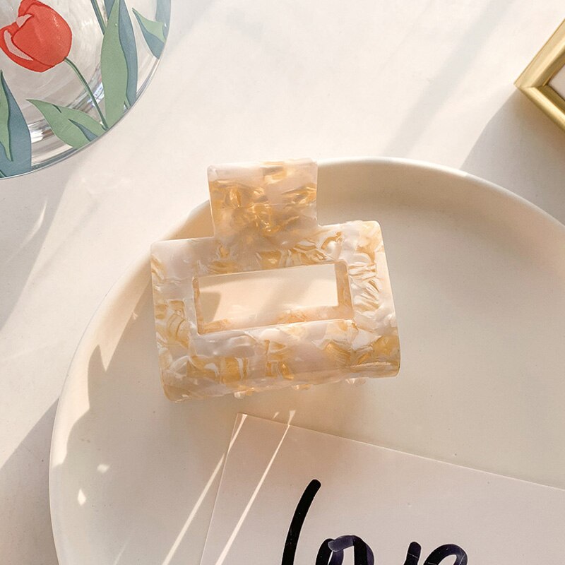 Leopard Print Hair Claws Geometric Hair Clamp Grab Hair Styling Hair Clips for Women Girls Hairpin Hair Accessories: Beige