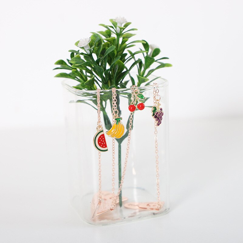1PC Kawaii fruits série cerise banane raisin métal chaîne pendentif signet marqueur de Page école bureau approvisionnement étudiant papeterie