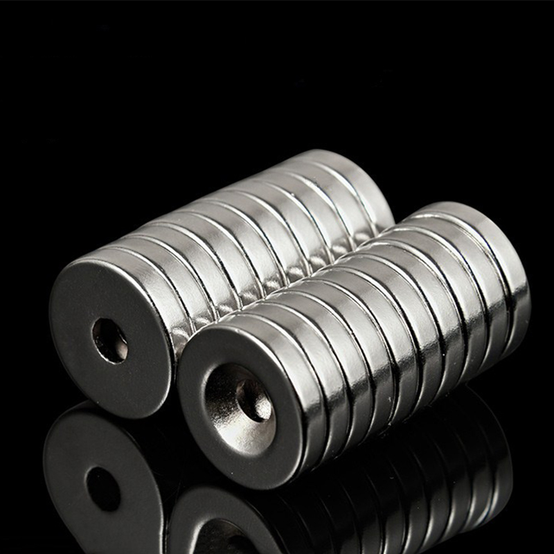FIXFANS 10x3mm Kleine Ronde Magneten Ring met 3mm Gat Multi-Gebruik Mini Magnetische Neodymium Ringen voor Schroevendraaier Tips Bits
