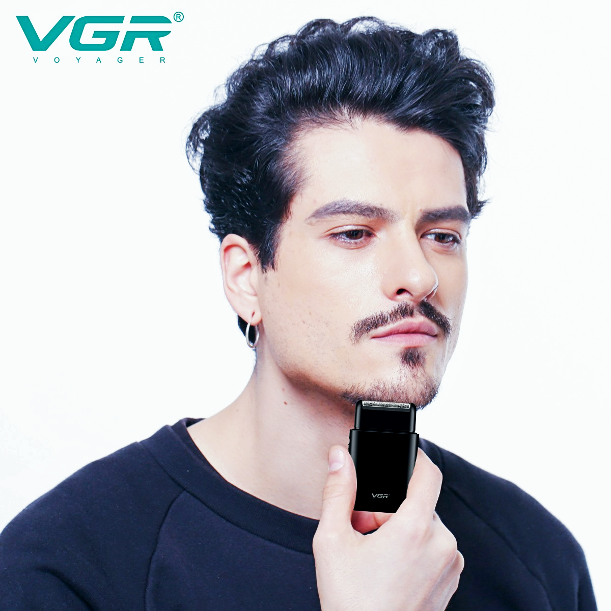 VGR Rasoir électrique Tondeuse À Barbe Professionnelle Rasoir Mini Rasoir Portatif Rasage à mouvement alternatif 2 Lame Recharge USB pour hommes V-390