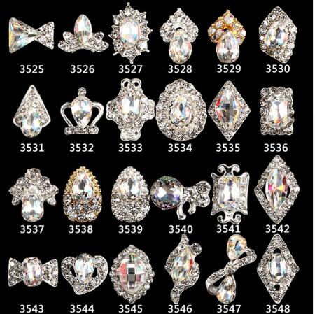 10 st nagelberlocker stenar metalllegering diamantsmycken för nagelkonstdekoration (stilar som slumpmässiga) nagelberlock i flera former