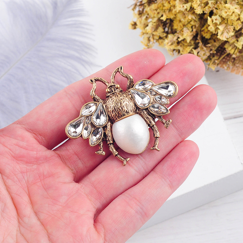 Bohemia Tendency Imitation Pearls Red/White Color Glass Bee Insect Brooch For Women Statement Jewelry