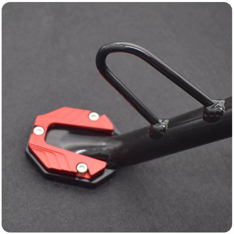 Motorstandaard Pad Antislip Vergroter Basisondersteuning Uitbreiding Vergroter Scooter Bromfiets Voetkussen CNC Aluminiumlegering