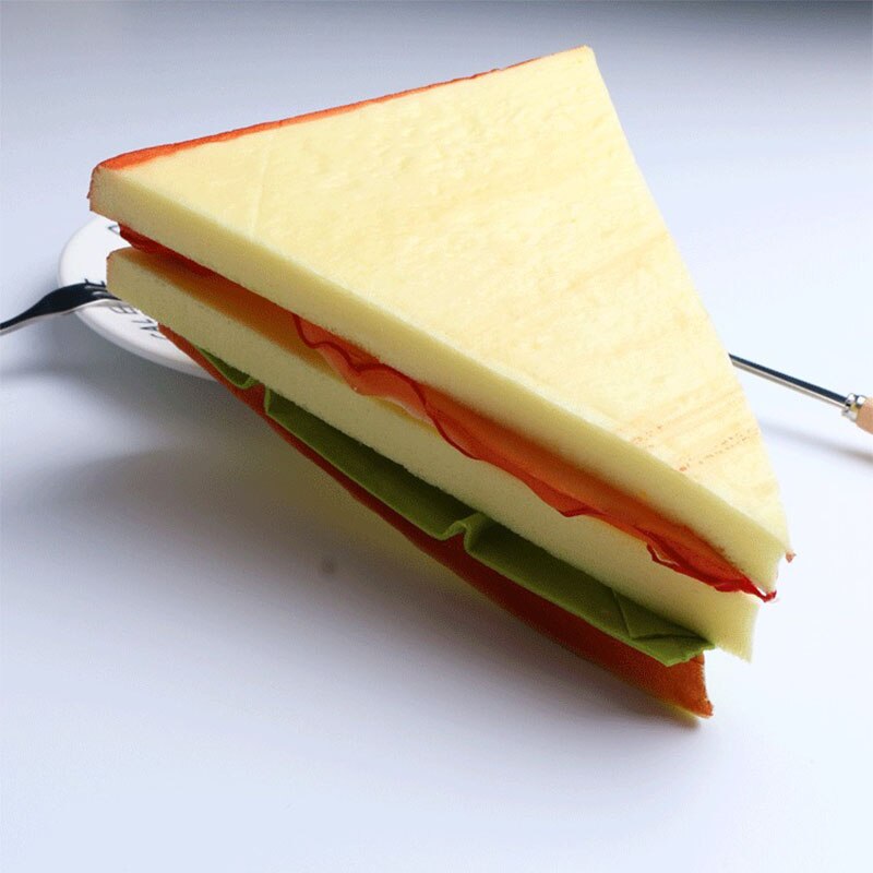 Woration 18-delige Nep Eten Set | Kunstmatige Sandwiches, Aardbeien & Bosbessen Voor Decoratie Of Fotografie