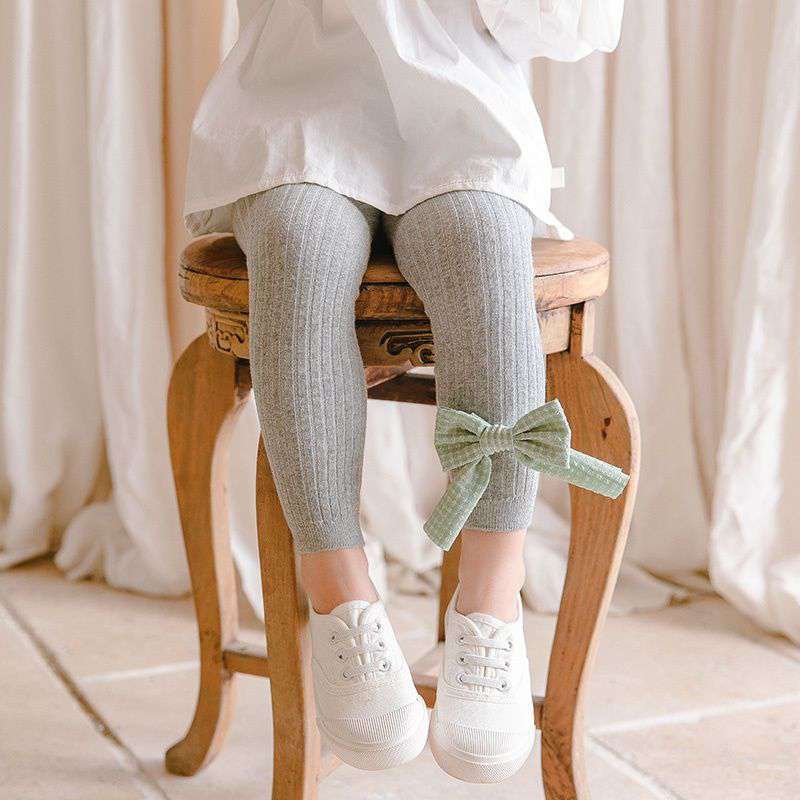 Doce cor sólida bowknot collants do bebê outono inverno quente criança leggings princesa macio respirável criança menina meia-calça
