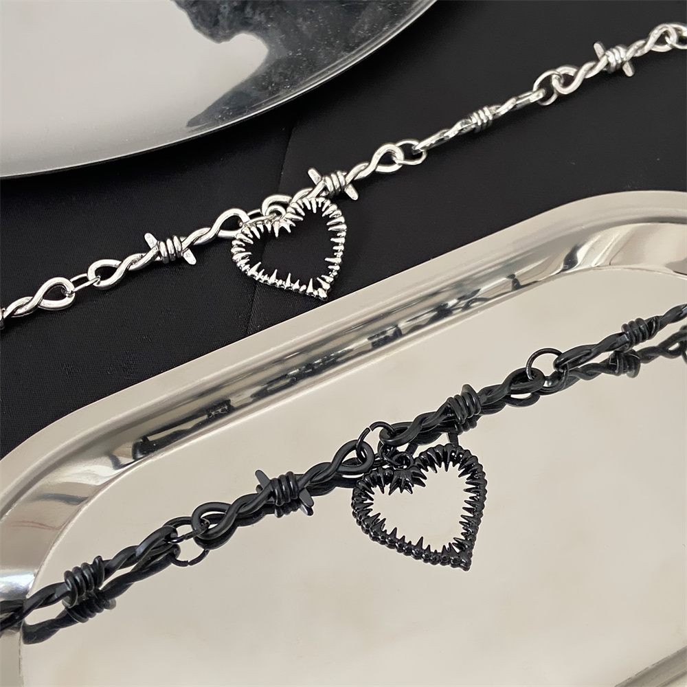 Vintage Heart Thorn Necklace for Women Girls Hip Hop Punk Heart Charm Choker Necklace DIY Jewelry Accessories 2023 Trend