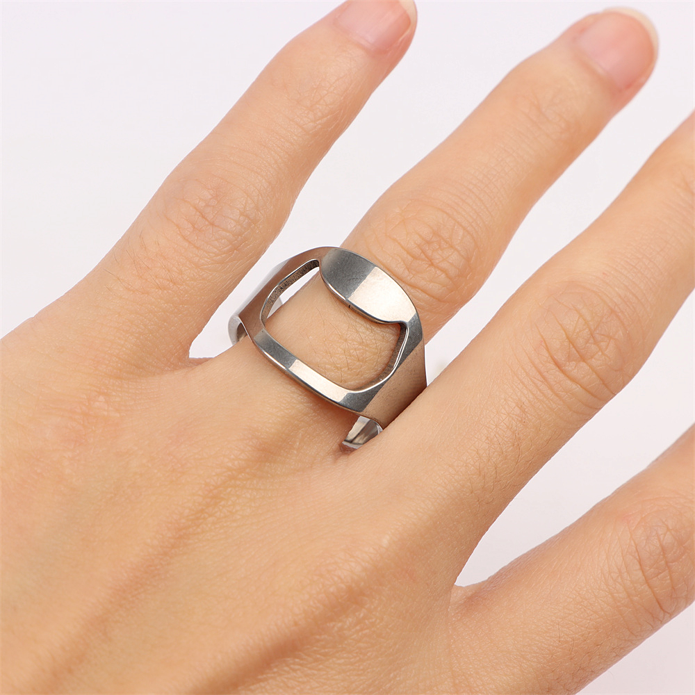 Apribottiglie portatile per pollice di birra Anello da dito unico in acciaio inossidabile per uomo Gioielli di decorazione di creatività di colore punk di moda