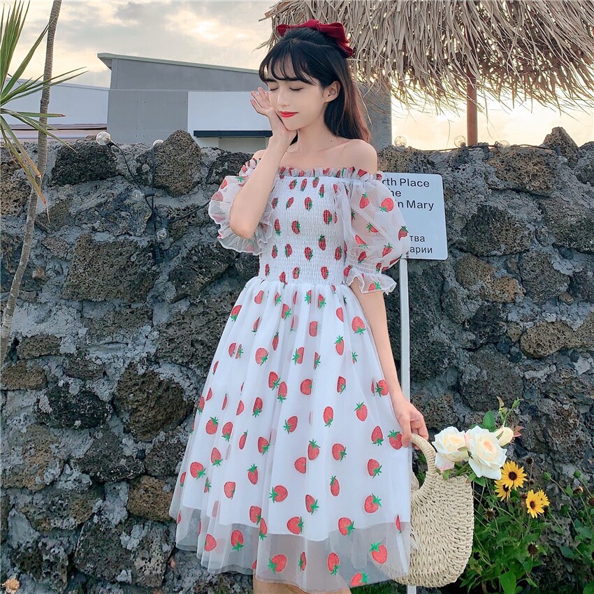 Kjol kvinnlig sommar japansk söt mottagare smal puffärm jordgubbsklänning söt lolita fairy kei gotisk klänning
