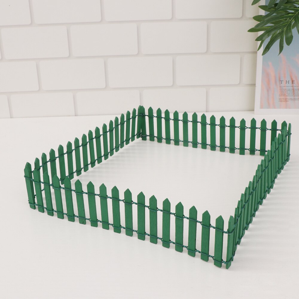 90x5cm Miniature Wooden Fence Micro Decorative Fence for Decoration Use (Dark Green)