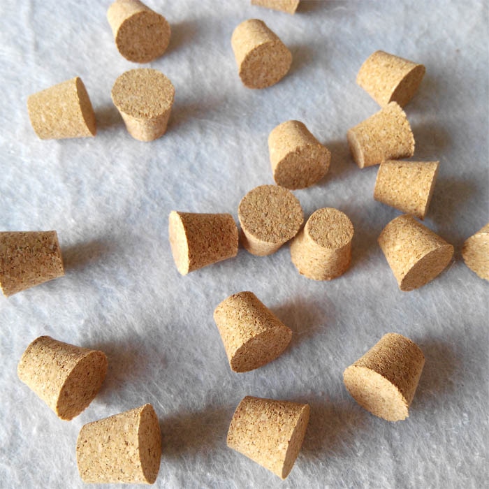 11*8*10mm Mini Reagenzglas Glasflaschenverschluss Kleine Weiche Holz Korken