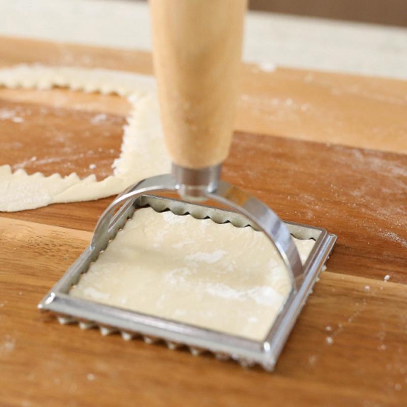 Fluted Edge Ravioli Stamp Kitchen Bakeware Tool Pastry Pasta Cutter Dumplings Maker Gadgets Square Mold Wooden Handle Durable