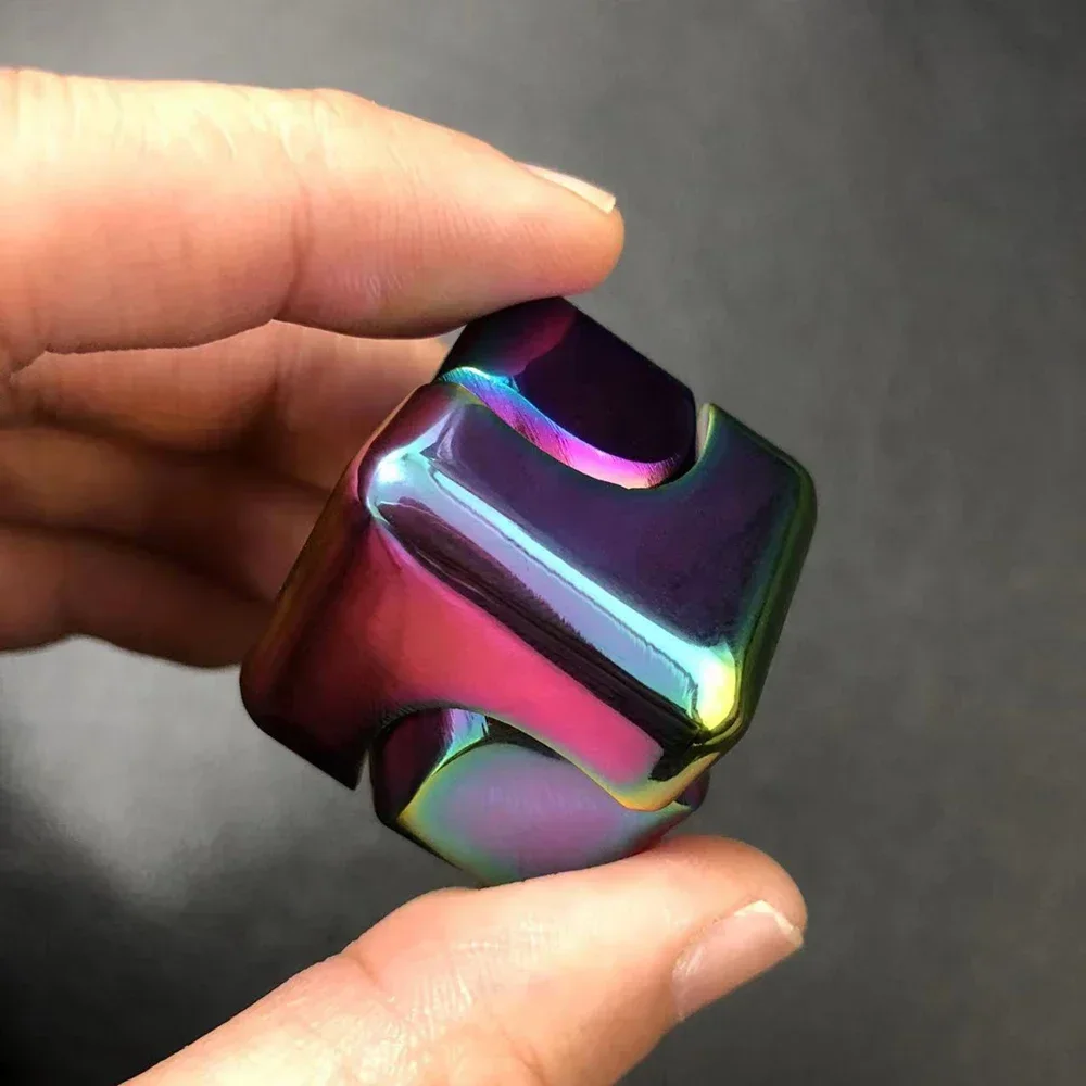 Metallinen kuutio pyörivä sormenpäägyroskooppi fidget anti stress lelut aikuisille toimisto koti matkailu kannettava spinner lelut joulu