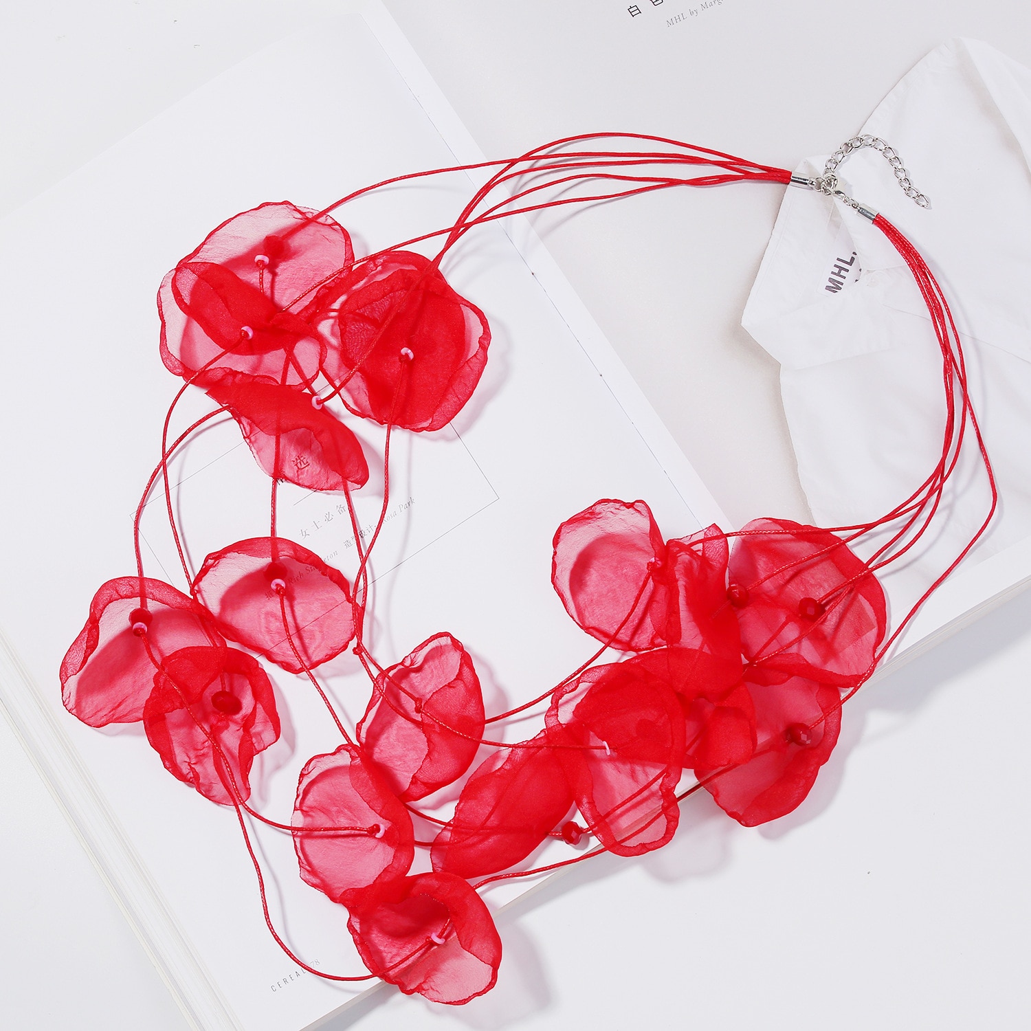 Collier multicouche en dentelle de style bohémien pour femmes, pétales de rose à larges franges, accessoires de bijoux élégants, d'été