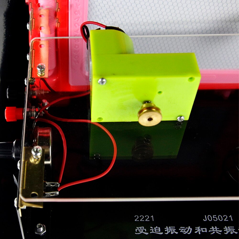 forced-vibration-and-resonance-demonstrator-high-school-physics