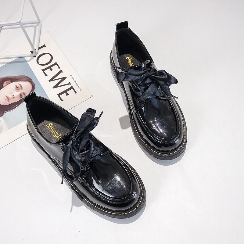 Stängda tår lägenheter damskor sommarmärke slip on läder dam loafers båtskor oxfords dam bowknot flats röda sandaler