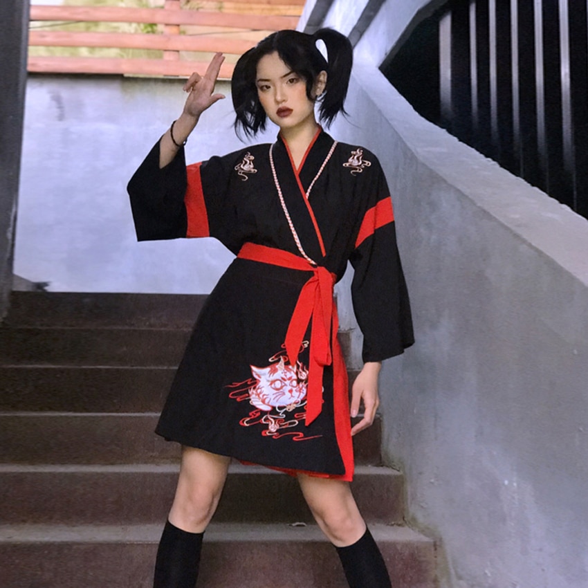 Japanischen Kimono Kleid Frau Schwarz Weiß Katze Stickerei Süße Mädchen Jahrgang Asiatische Kleidung Yukata Haori Cosplay Party 2 stück einstellen