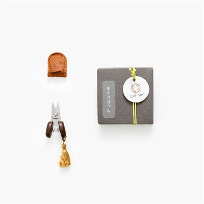 Cohana – mini ciseaux à manche en bois de japonaise, ciseaux de broderie avec pompon, bricolage, accessoires de couture importés du japon, 1 pièces: Yellow Tassel