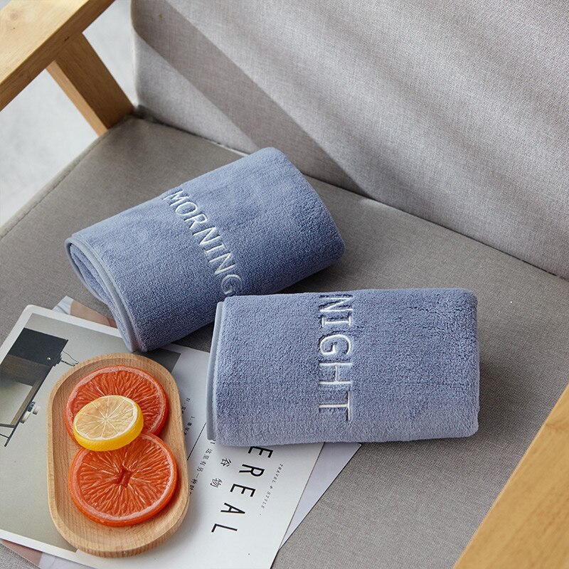 Wit Koraal Fluwelen Handdoek Set Morning & Night Wit Blauw Roze Douche Handdoek Borduren Handdoek 2 Stks/set Zachte Handdoek Gezicht zwemmen Thuis: blue towel set