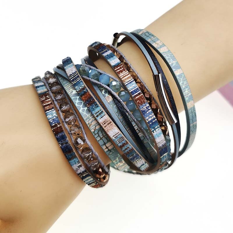 Pulsera de cuero multicapa con cuentas de cristal y abalorios de Metal para mujer, joyería femenina, 3 capas,
