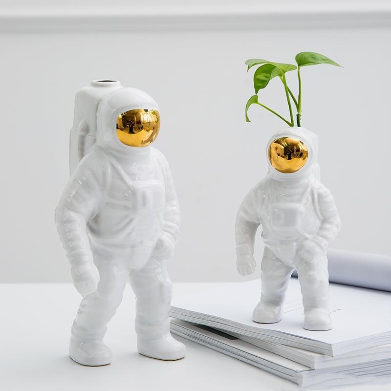 Nordic Style Astronaut Vase White Ceramic Flower Vase Home Decoration Flower Pot Art Vases Office Living Room Decor Crafts