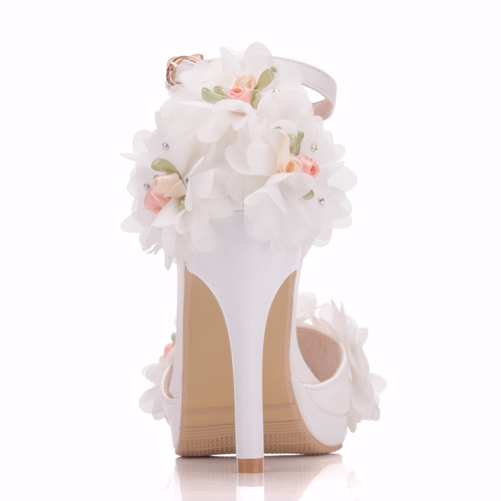 Crystal Queen Vrouwen Bruid Schoenen Teen Hoge hakken Vlinder Trouwschoenen Kant Bloemen Polsbandjes Zomer Party Sandalen Pompen