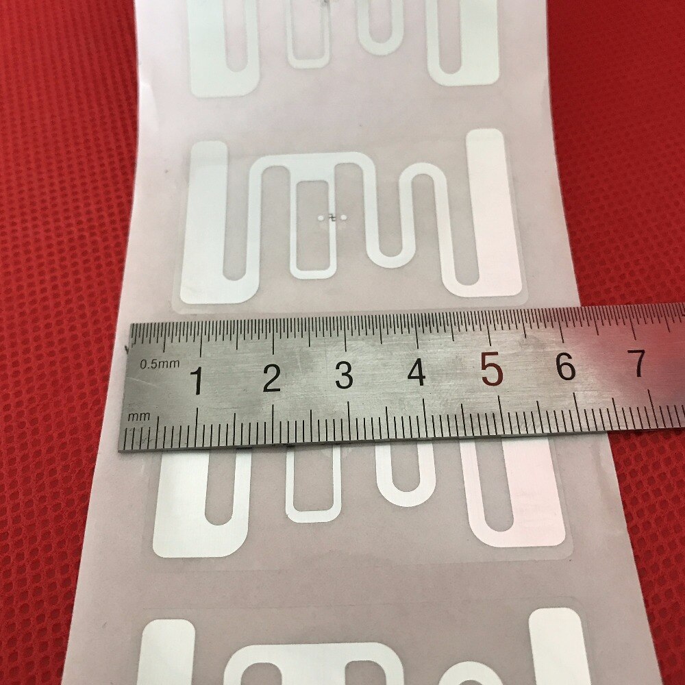 Miehittämätön supermarket märkä inlay rfid uhf tarrat supermarket tarkistaa inventaario rf etiketti 9728 sähköistä tarraa