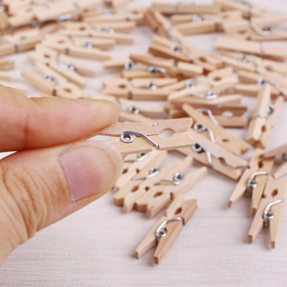 50 Uds Mini Clips de pinza de ropa de madera Natural para fotos de papel pinza de ropa artesanal 25mm Clips de primavera para ropa de madera para el hogar