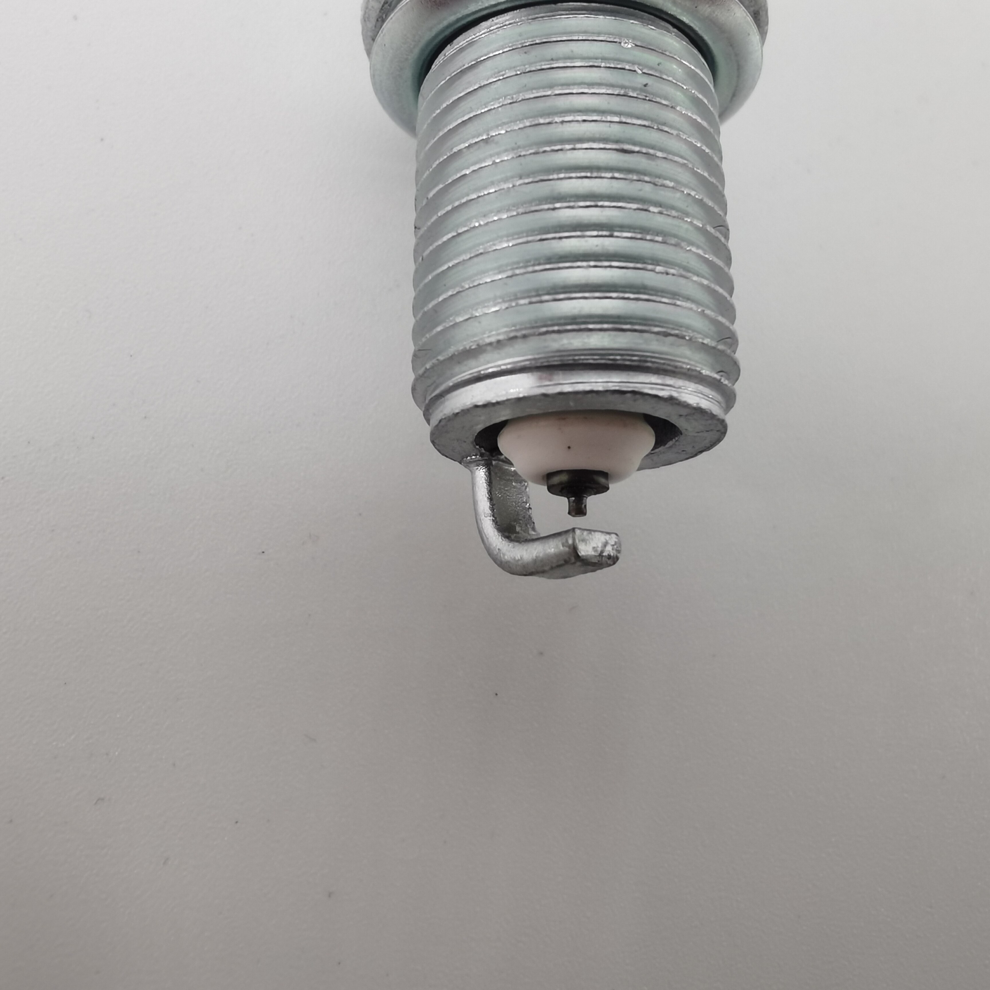 4 pcs a set spark plug for great wall haval H9 3707100WEC01