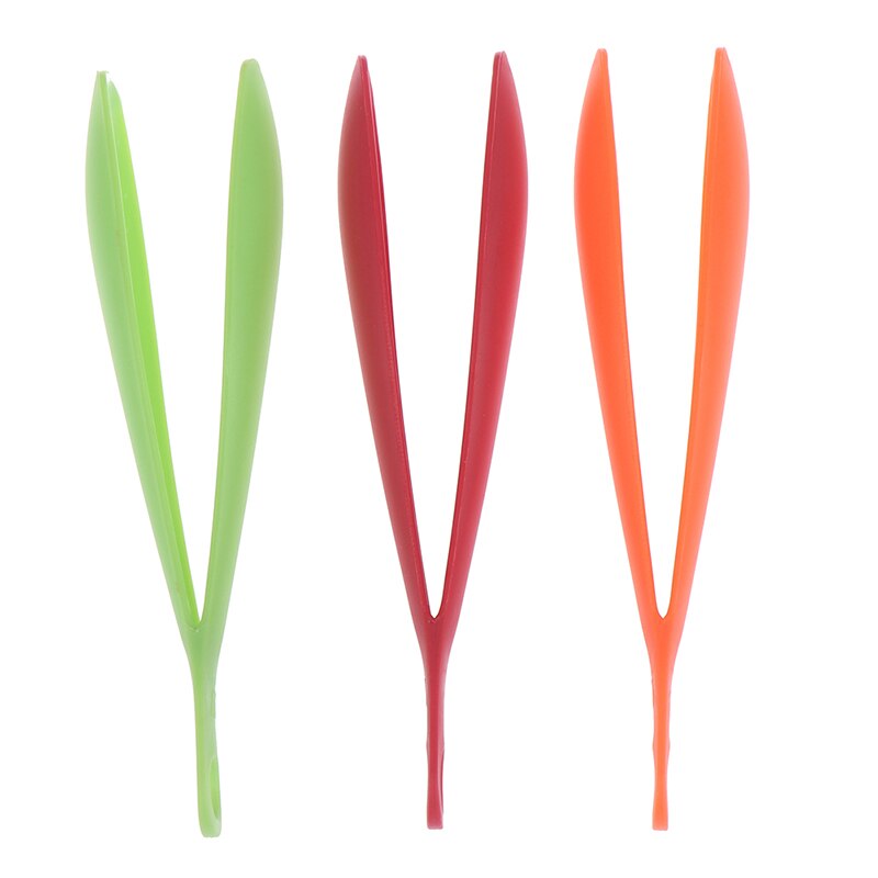 3colour plastic food tongs BBQ food salad tongs kitchenware and tableware accessories are safe, non-stick and easy to clean