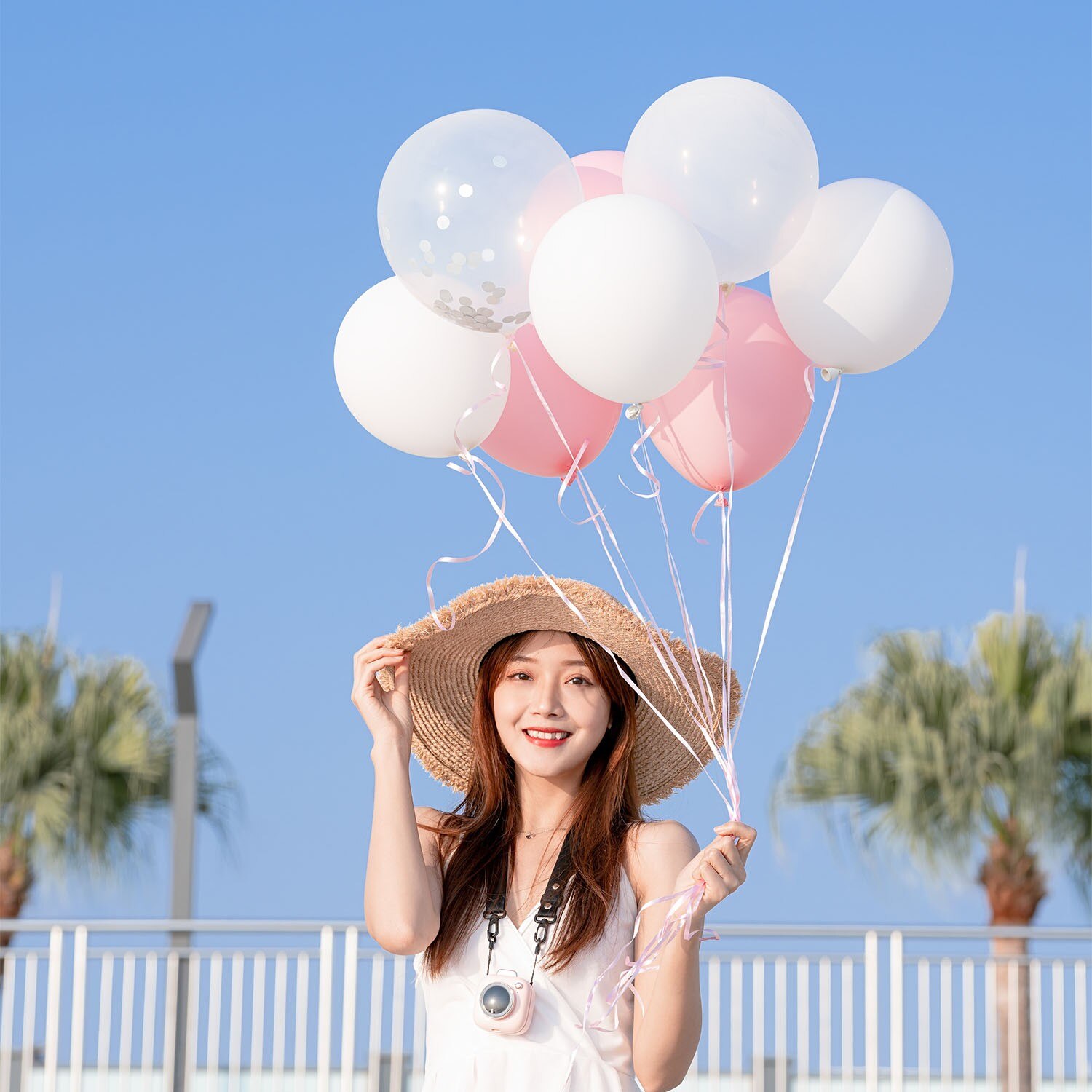 Rechargeable Handheld Usb Fan With Strong Wind Mini Mute Portable Electric Fan 2400mAh 3W Multiple States Strong Functionality