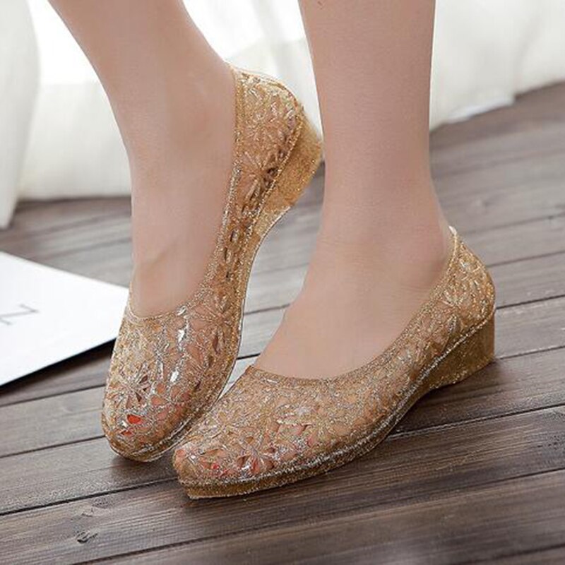 COVOYYAR – sandales de gladiateur à semelles compensées et découpées pour femmes, chaussures de plage dorées et transparentes, WSS962, 2022