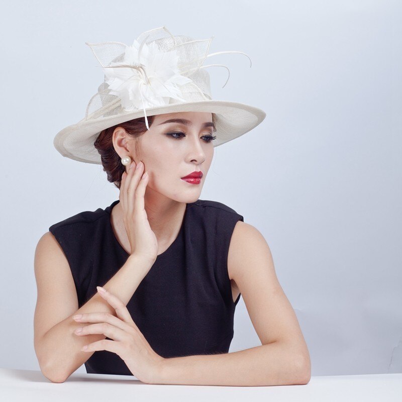 Donne chic Cappello di Fascinator Del Partito di cocktail Cappello di fedora di Modo Copricapi Da Cerimonia Nuziale Della Sposa Accessori Dei Capelli Della signora Chiesa Sinamay Cappelli