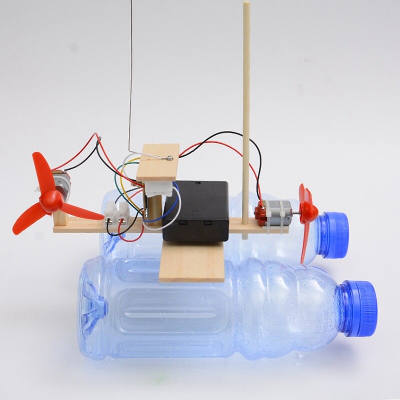 Modelo de turbina eólica montado barco de madera con Control remoto DIY juguetes educativos de ciencia modelo