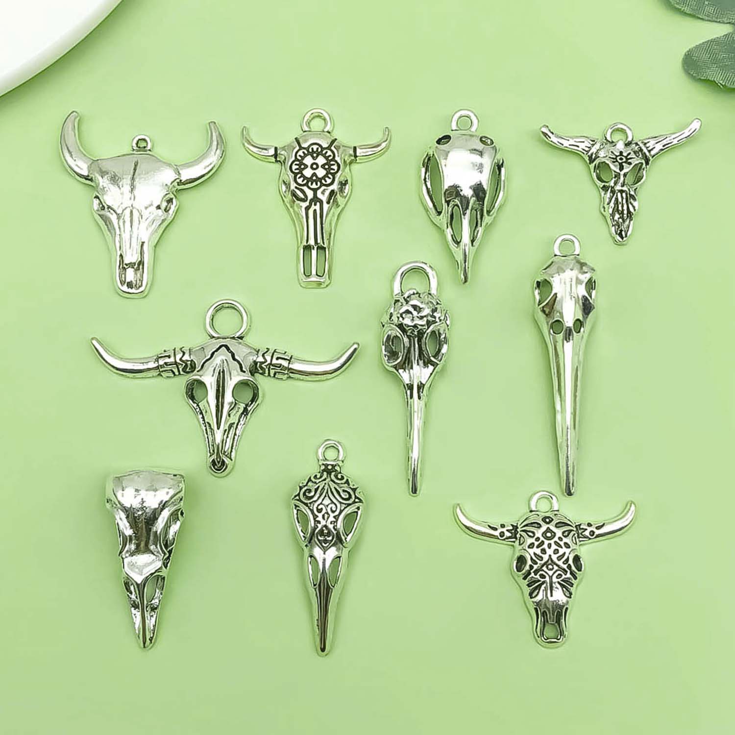 10 Stuks Retro Schedel Vogel Hoofd, Bull Head Charmes Legering Halloween Decoratie Hangers Voor Diy Sieraden Maken Accessoires: Bruin