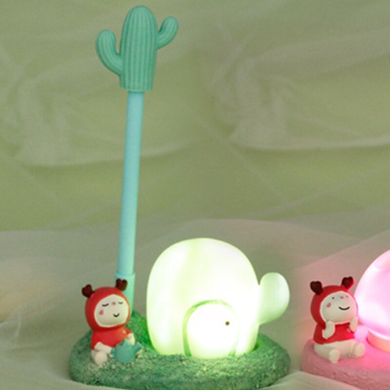 Bonito portalápices con forma de seta y Cactus, con luz LED, adornos de resina para decoración de escritorio